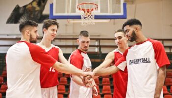 Comment entretenir votre maillot basketball pour préserver sa qualité et ses couleurs vives ?